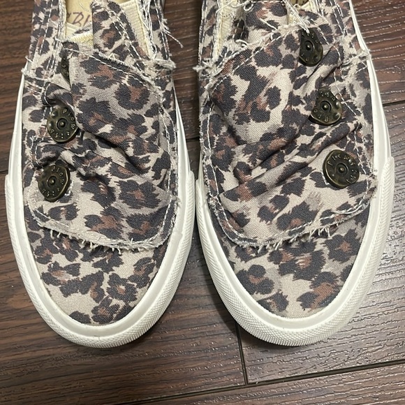 Blowfish Malibu Women’s Animal Print Shoes - Picture 2 of 10